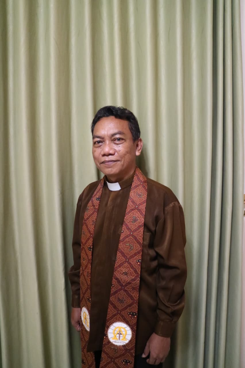 Pdt. Albertus Bogar